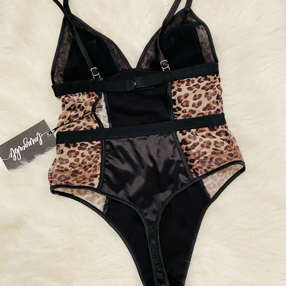 Loungeable Leopard Print BodySuit - Picture 3 of 4